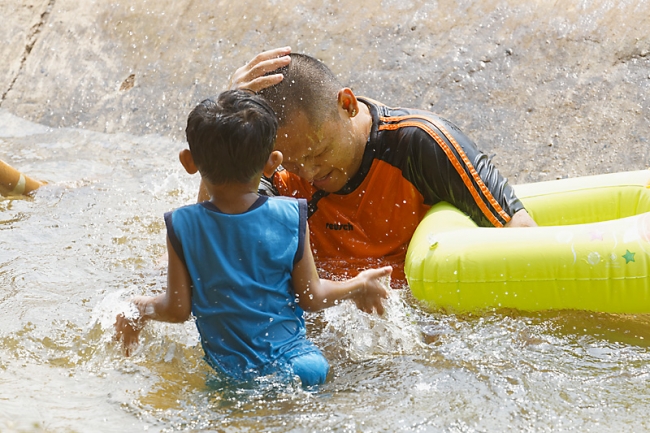 Famille et amis-AVR16-036